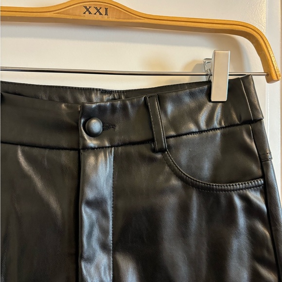 Shein faux leather pants - Picture 2 of 3